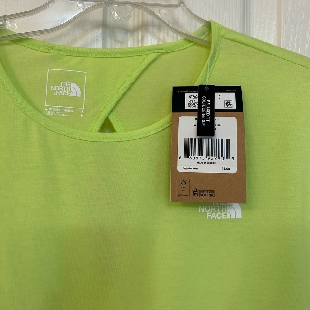 The North Face Womens Wander Crossback T-Shirt in Sharp Green Size S - Picture 5 of 6
